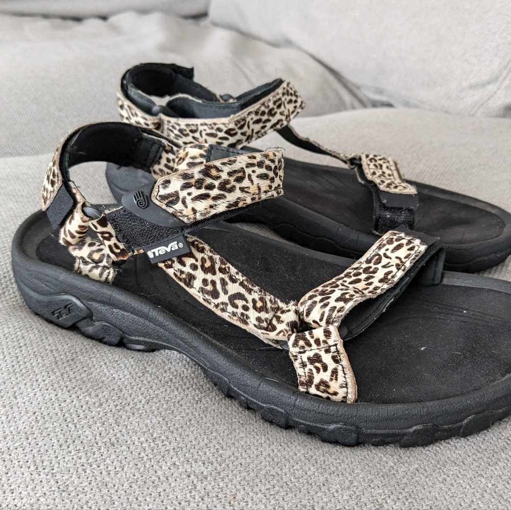 Teva Hurricane XLT Leopard Print Calf Hair Sandals Women's 10